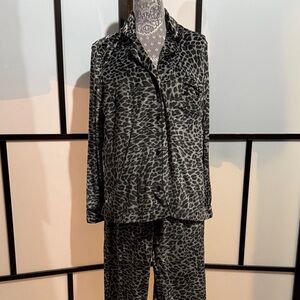 Donna Karan Black and Gray Animal Print Pajama Set